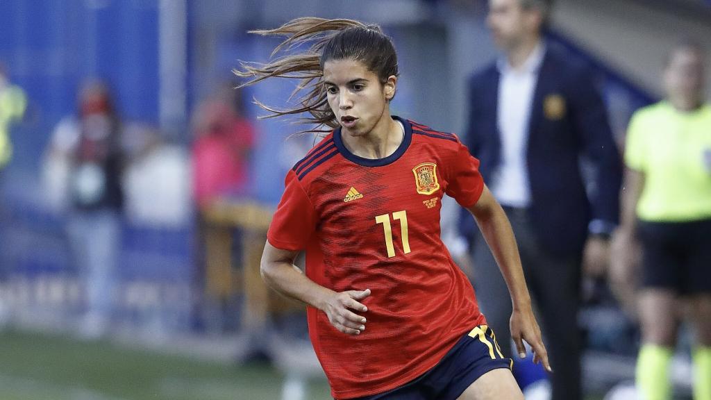 Alba Redondo con la Selección Española Femenina de Fútbol. Foto: Twitter @SeFutbolFem