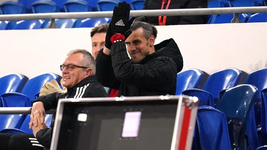 Gareth Bale, en la grada del Cardiff City Stadium durante el Gales - Bélgica