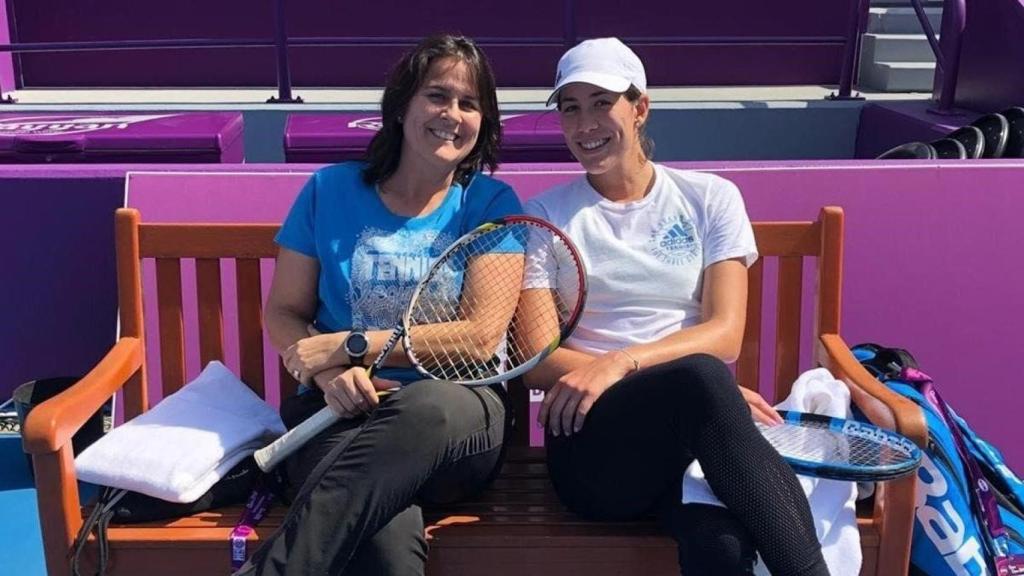 Garbiñe Muguruza y Conchita Martínez