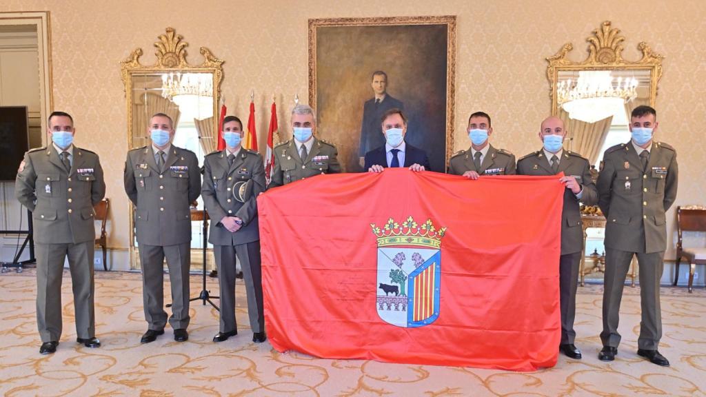 La bandera de Salamanca utilizada por el REI 11 en la Antártida