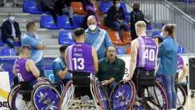 Los jugadores del Club de Baloncesto en silla de ruedas durante un partido