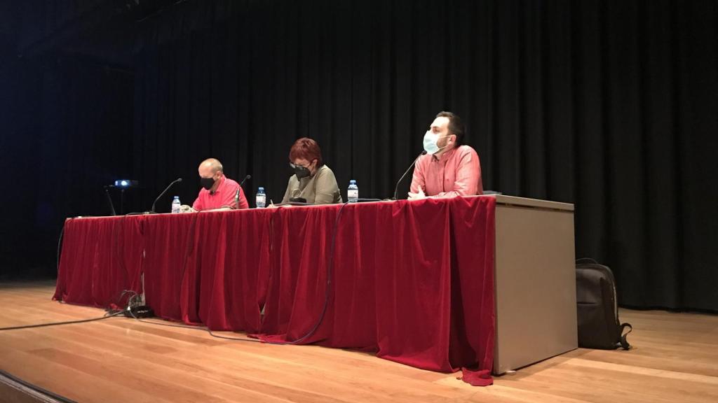 La reunión celebrada en Petrer entre la concejalía de Seguridad y padres donde se anunció la medida.