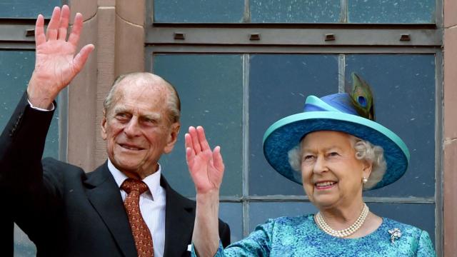 La reina Isabel II y el duque de Edimburgo en una imagen de archivo.