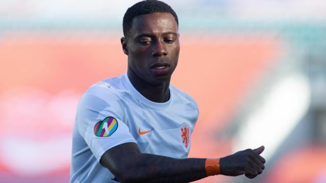 Quincy Promes durante un partido con la selección de Holanda