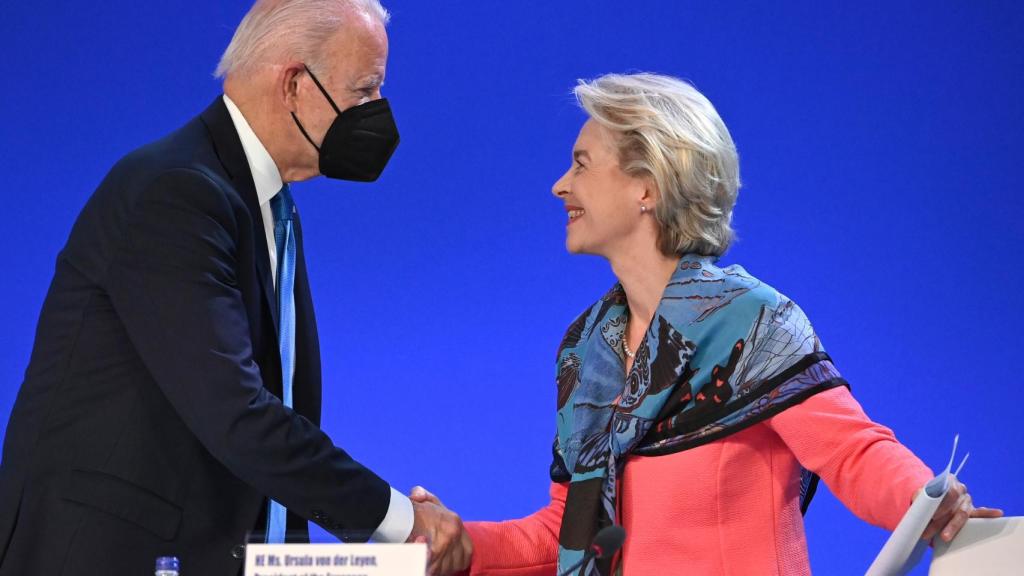 Joe Biden, presidente de EEUU, y Ursula Von Der Leyen, presidenta de la Comisión Europea.