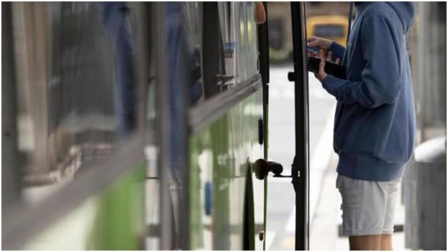 Usuario de transporte público.