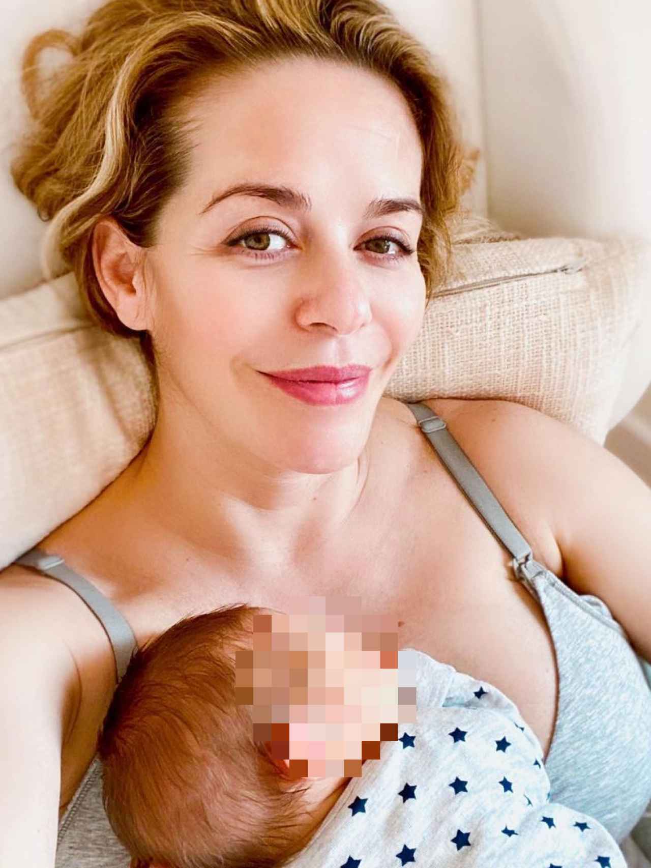 María Adánez con su bebé, Claudio, nacido el pasado mes de mayo.