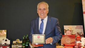 Reconocimiento a Adolfo Muñoz por ser uno de los Corazones de la Gastronomía de Castilla-La Mancha