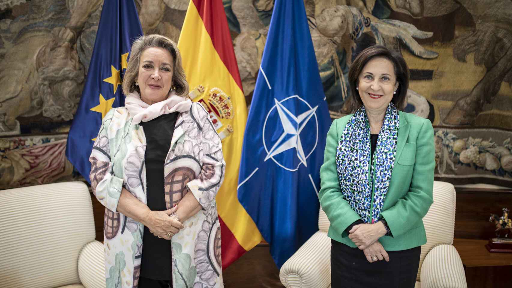 Esther Esteban y Margarita Robles