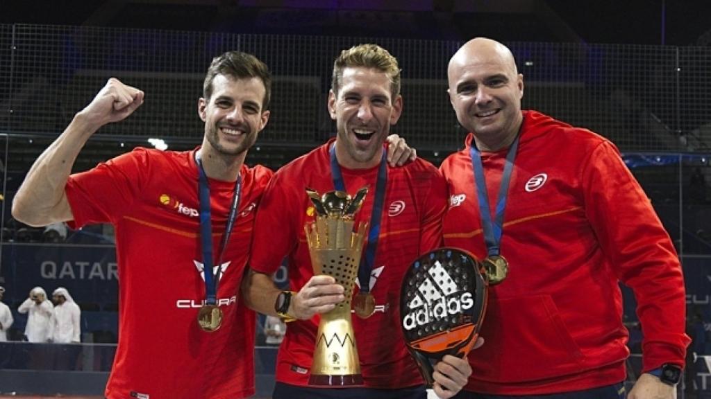 Los malagueños Álex Ruiz, Momo González  y Juanjo González conquistan la corona mundial de pádel.