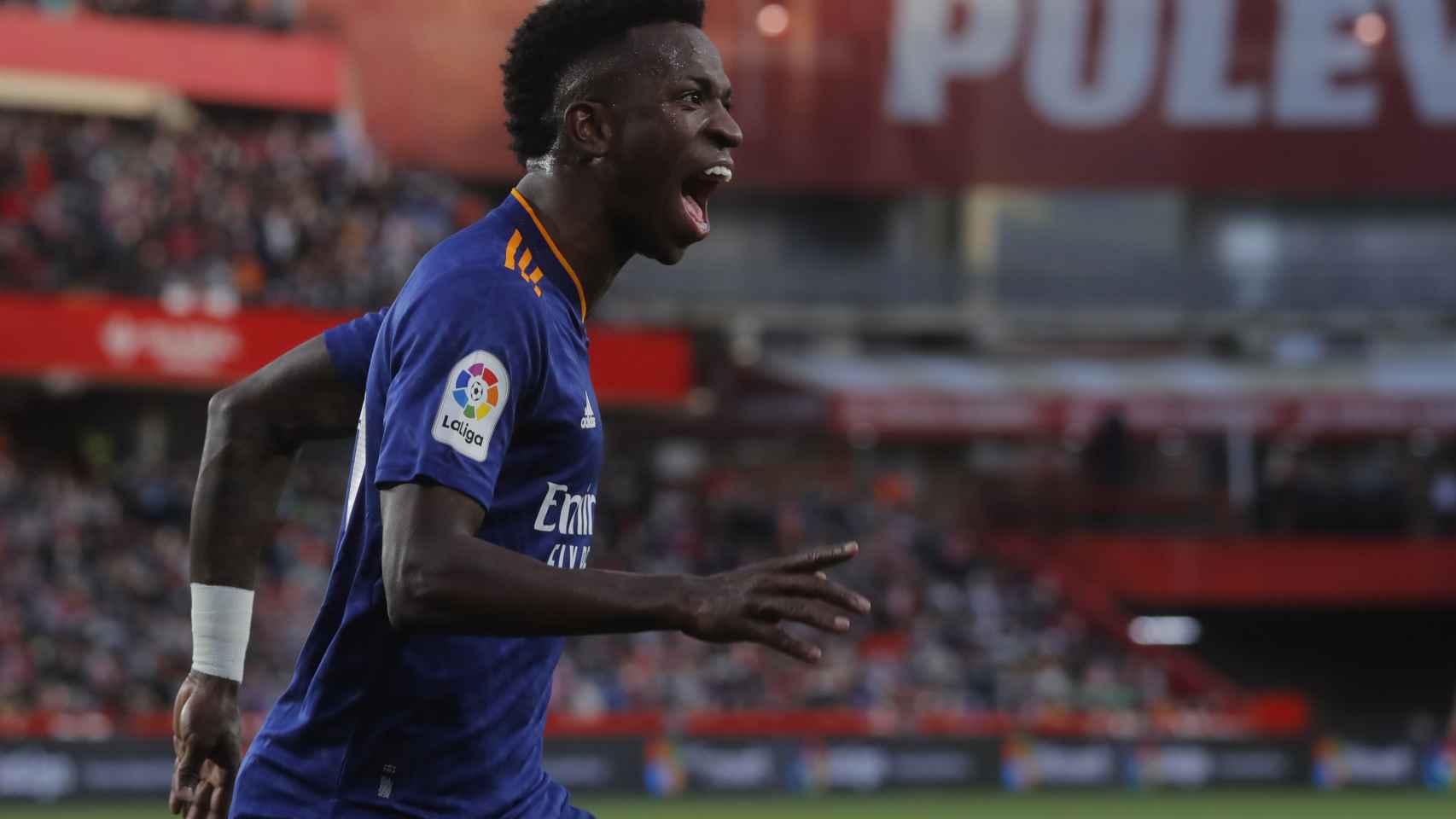 Vinicius celebra su gol al Granada