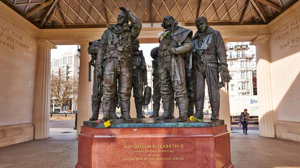 Monumento al Mando de Bombarderos, en Londres.