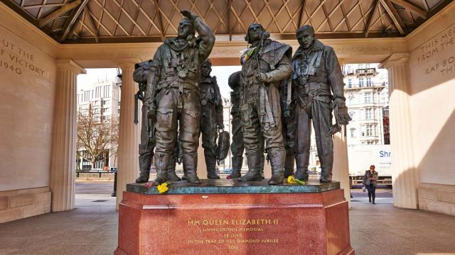 Monumento al Mando de Bombarderos, en Londres.