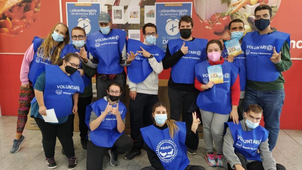 Voluntarios y personal del Banco de Alimentos de Melilla