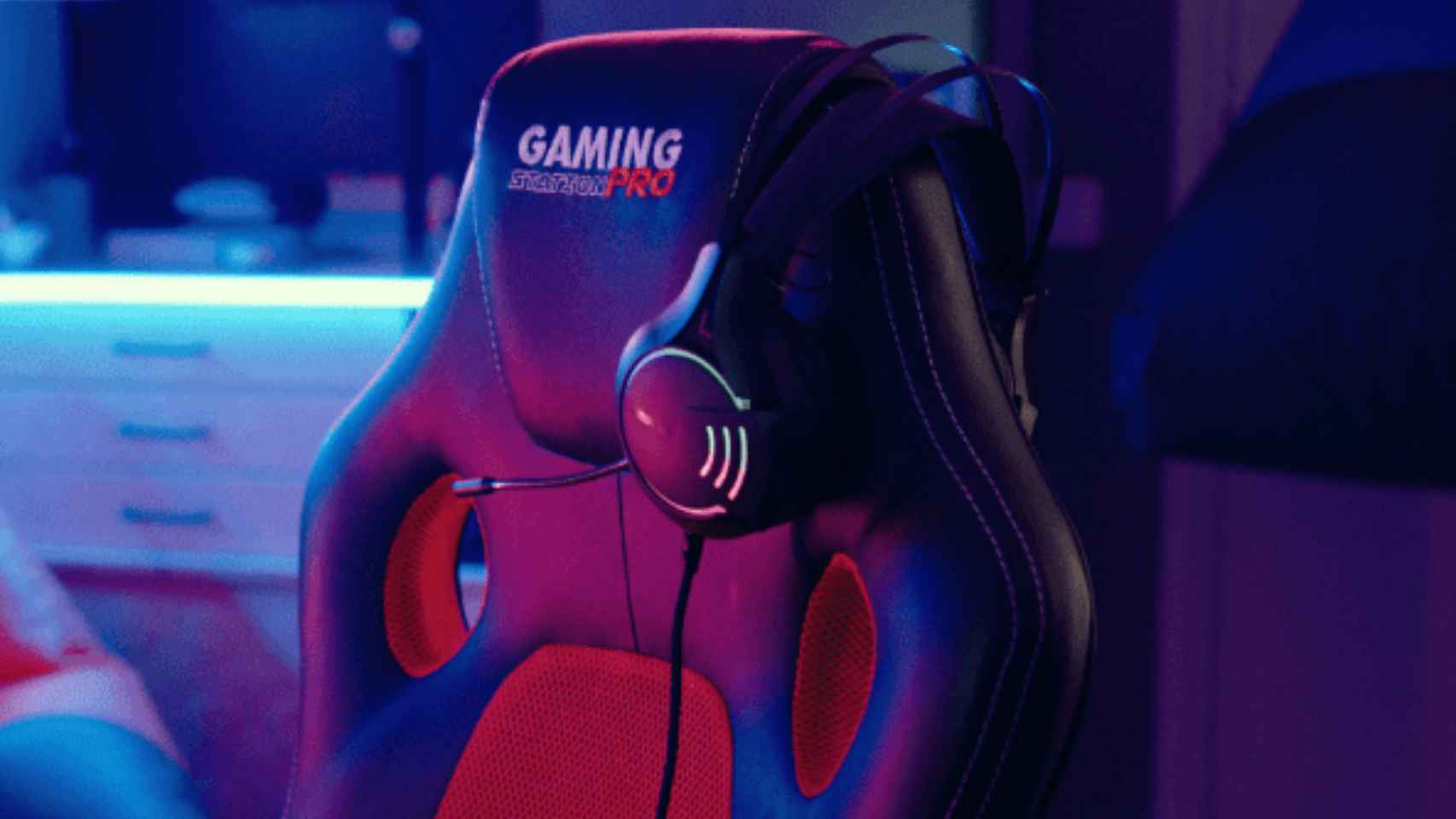 La silla y auriculares gaming de Aldi.