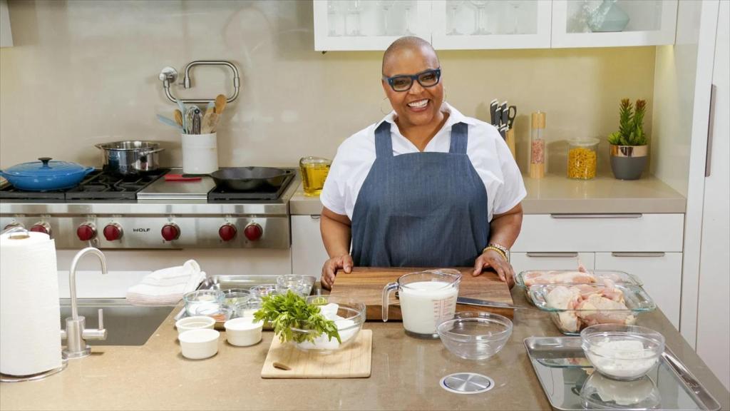 Tanya Holland es una de las cocineras invitadas de 'Selena + Chef'.