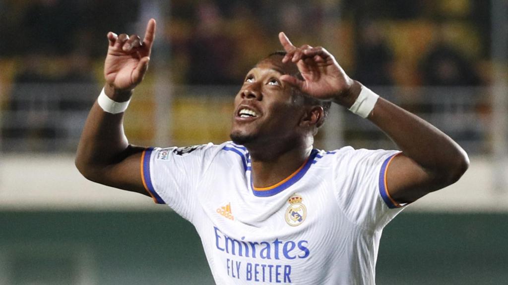 David Alaba celebra su gol al Sheriff Tiraspol en Champions League