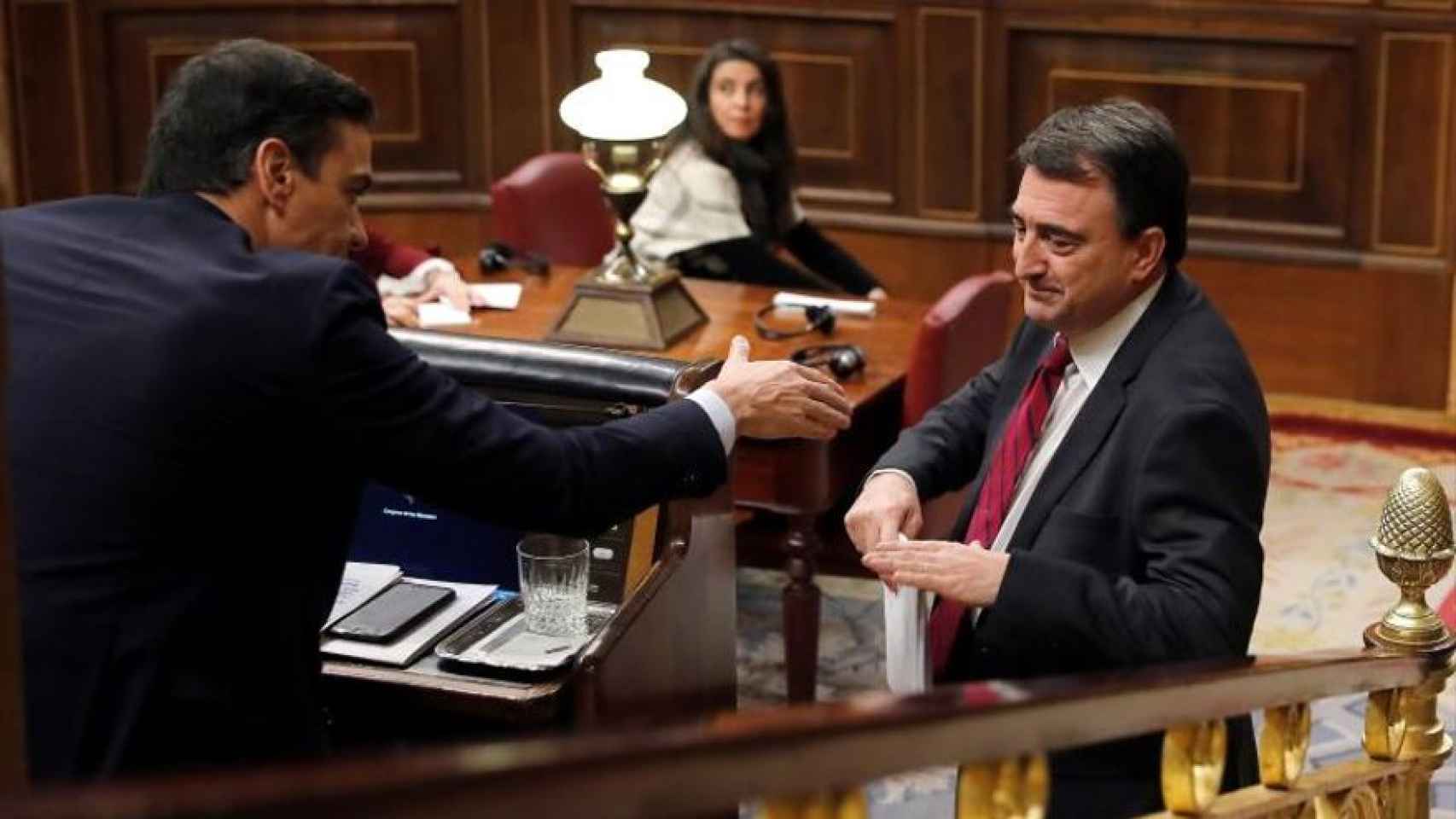 Aitor Esteban y Pedro Sánchez en el Congreso de los Diputados.