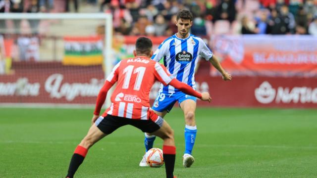 Jaime Sánchez en un lance del partido ante la UD Logroñés