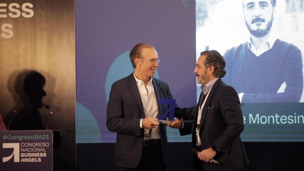 Vicente Montesinos, fundador  y CEO de Globae, recogió uno de los Premios BIGBAN 2021.