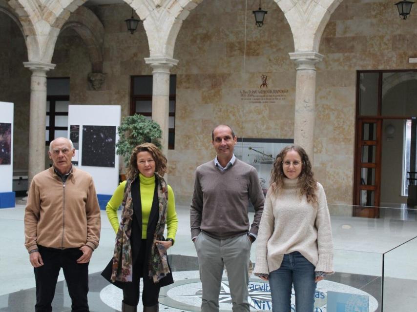 De izquierda a derecha: Antonio Calvo-Hernández, María Jesús Santos Sánchez, Alejandro Medina Domínguez y Rosa Pilar Merchán Corral. Departamento Física Aplicada, Facultad de Ciencias, Universidad de Salamanca