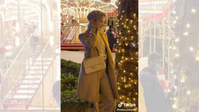 El paseo viral por las luces de Navidad de Vigo de la ‘influencer’ Rebeca Stones