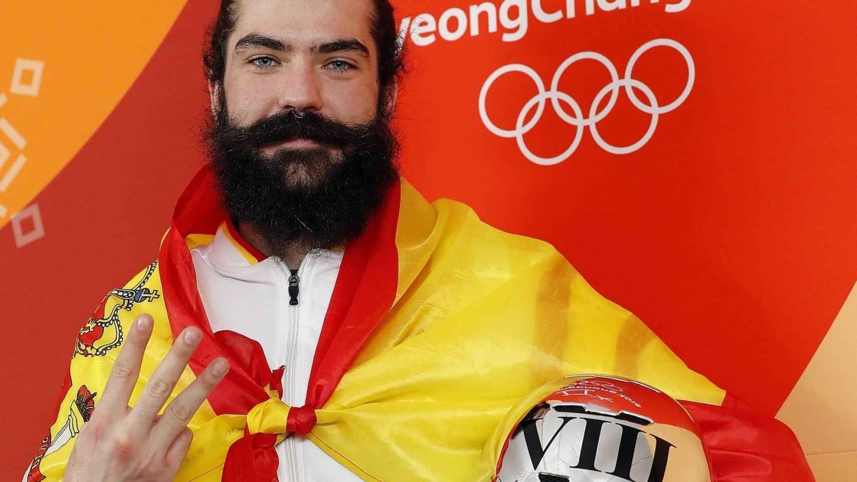 Regino Hernández celebrando un éxito para España