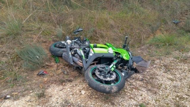 Imagen de la motocicleta accidentada