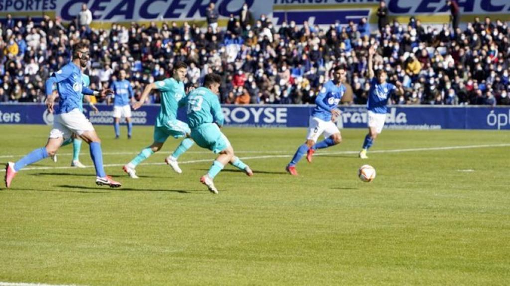 Partido entre el Linares y el Real Madrid Castilla en el Municipal de Linarejos