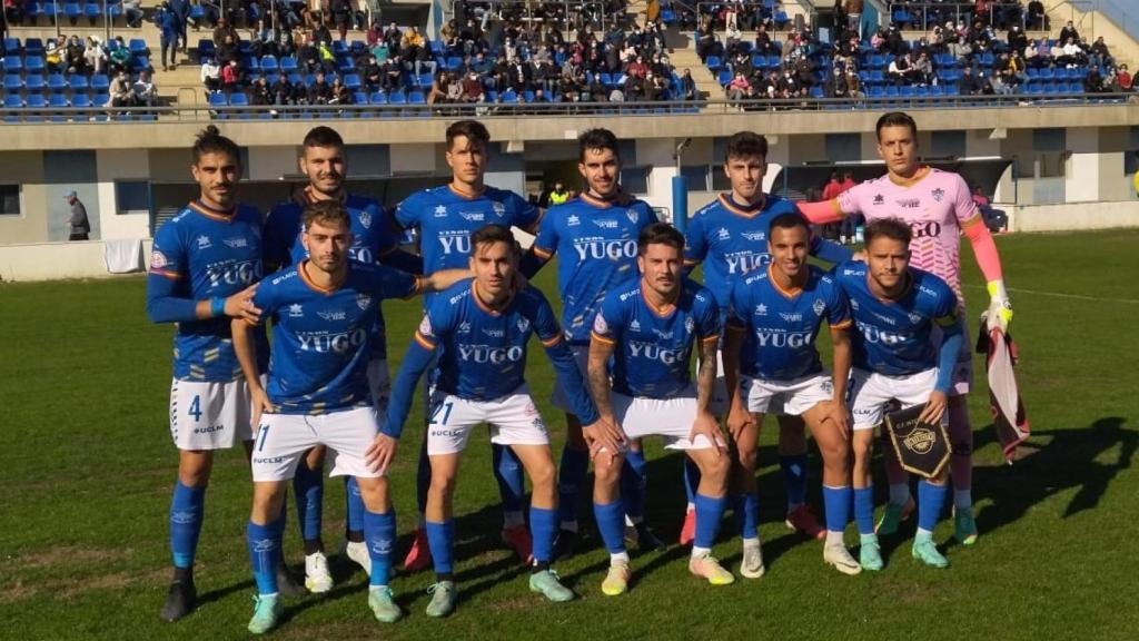 Once inicial del Socuéllamos ante el Intercity.