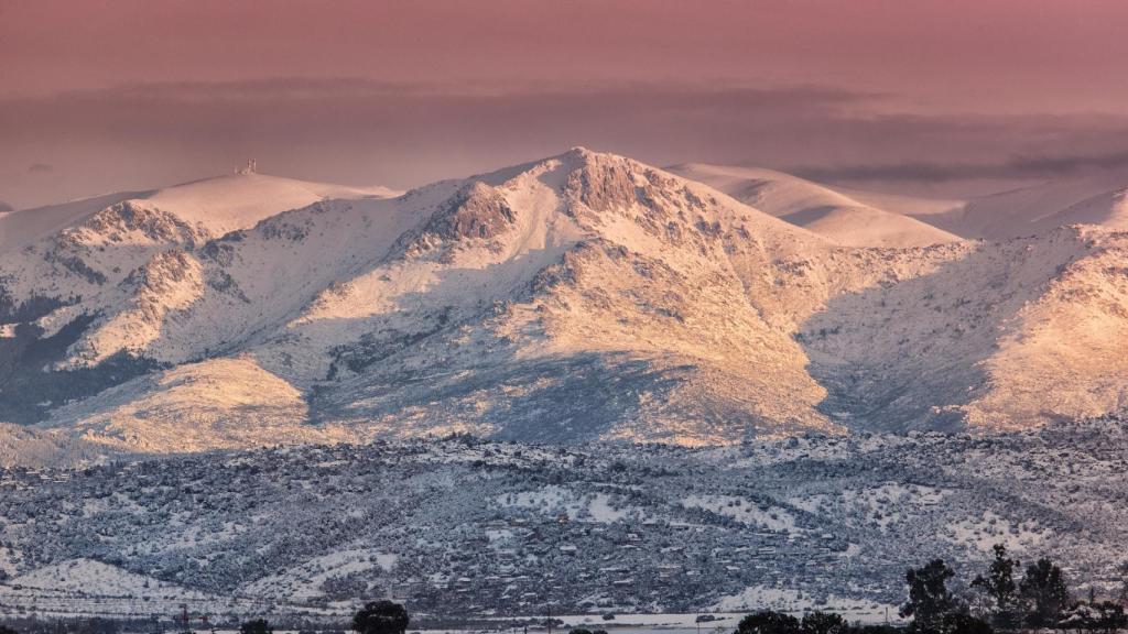 Vista de Navacerrada, en la sierra de Guadarrama, donde se criaron los Fernández Ochoa.