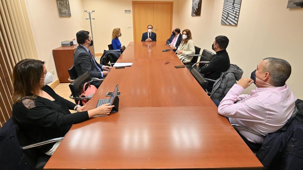 Reunión de los trabajadores de Unicaja con el equipo de Gobierno del Ayuntamiento de Salamanca