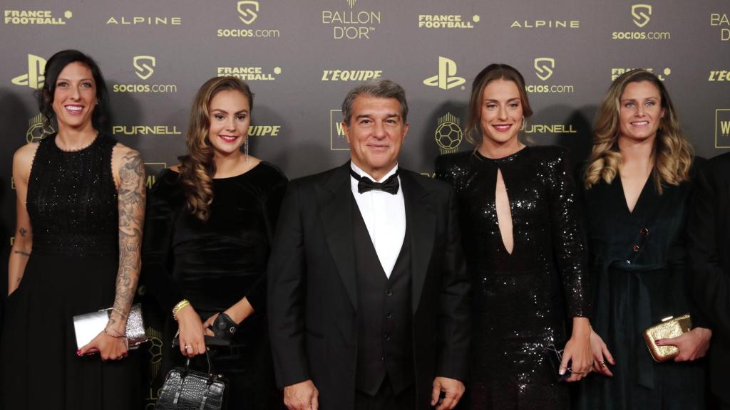 Jenni Hermoso, Lieke Martens, Joan Laporta, Alexia Putellas y Sandra Paños, en la gala del Balón de Oro 2021