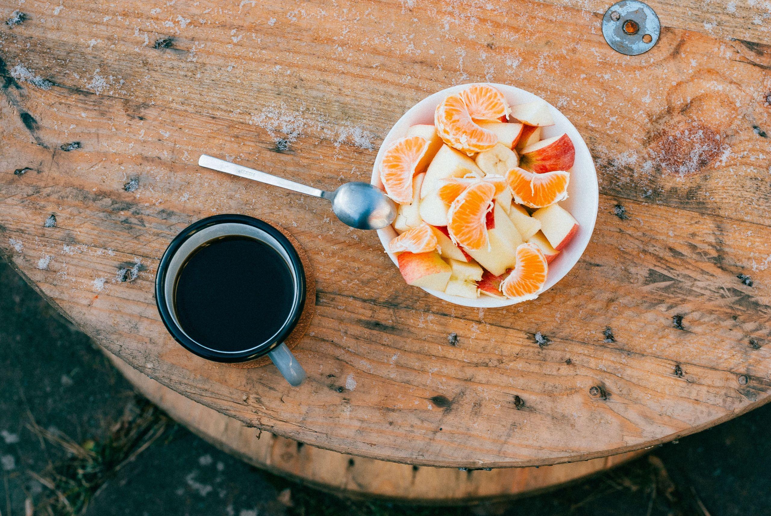 Las naranjas y mandarinas comparten temporada con frutas como la manzana o la pera, ayudándonos a cuidarnos un poco más cuando el frío acecha.Fuente: Unplash