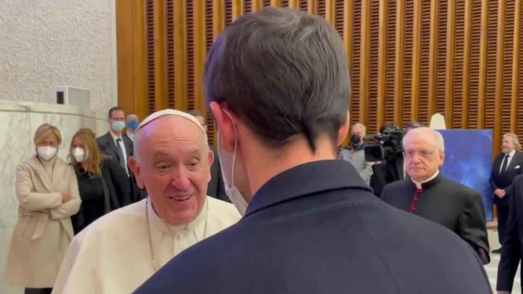 El papa Francisco con el seminarista del que se ha mofado.