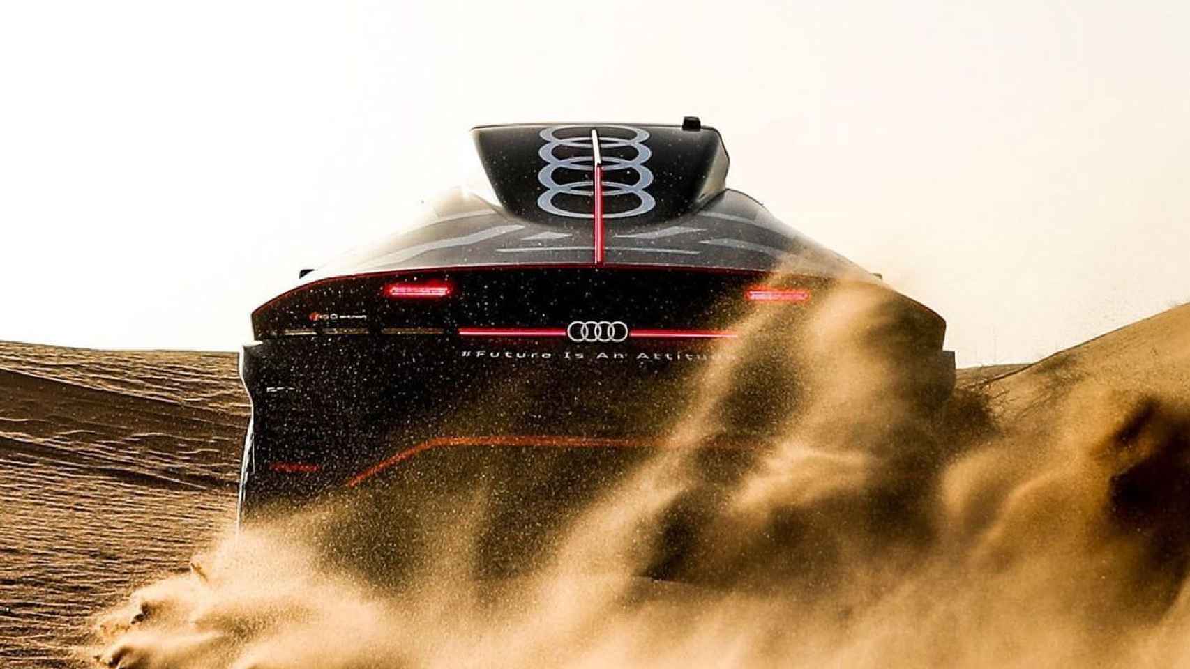El nuevo Audi RS Q e-tron de Carlos Sainz para el Rally Dakar 2022 en un test