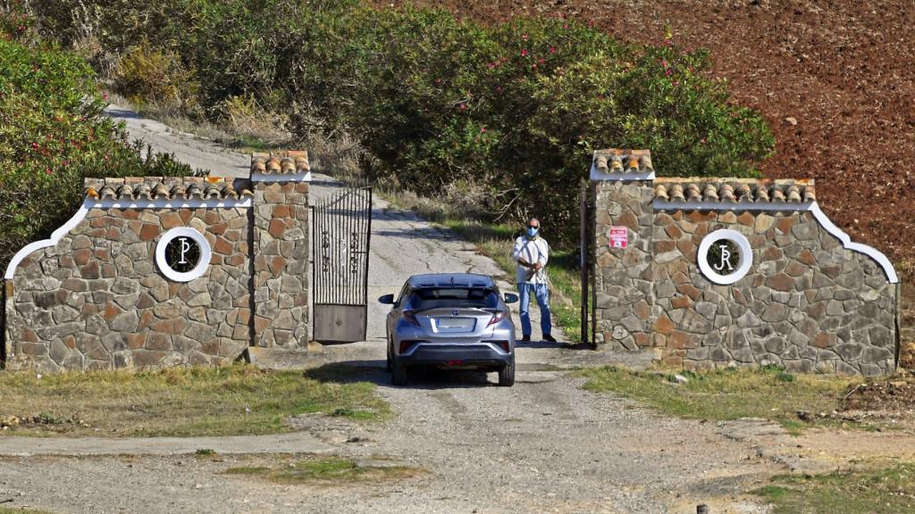 Entrada de la finca Cantora.