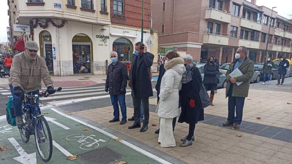 Visita instituciuonal a las obras del carril bici del Paseo de Zorrilla