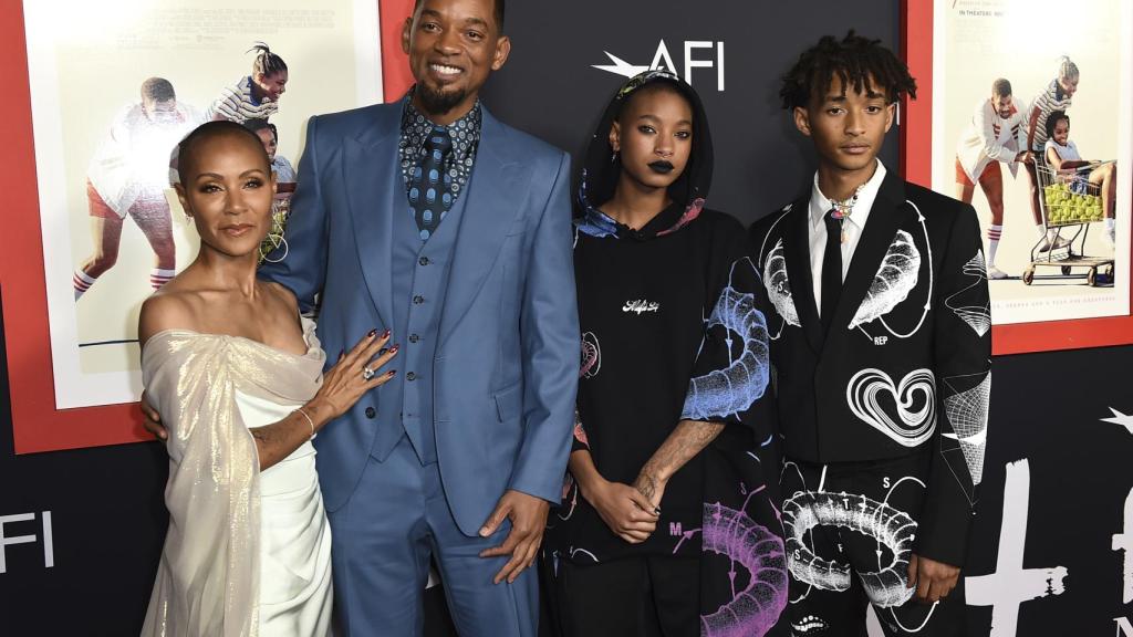 Will Smith y Jada Pinkett junto con los dos hijos de la pareja: Jaden y Willow.