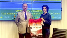 Firma convenio entre Fundación Globalcaja Cuenca y Club Atletismo Cuenca