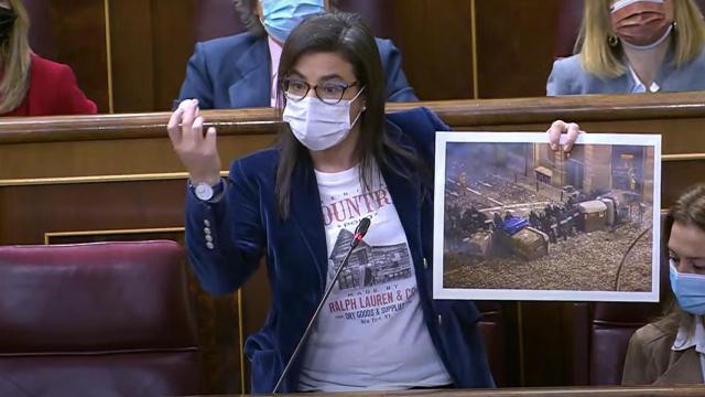 La diputada del PP Ana Vázquez en su pregunta al ministro del Interior, Fernando Grande-Marlaska.