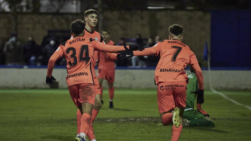 Haitam y Paulino celebran un gol.