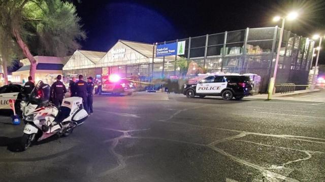 Exterior de la tienda de Tucson (Arizona) donde han ocurrido los hechos.