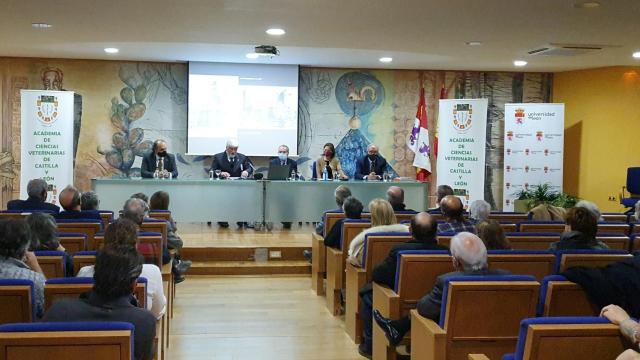 Homenaje  a Luis García Zurdo en la ULE