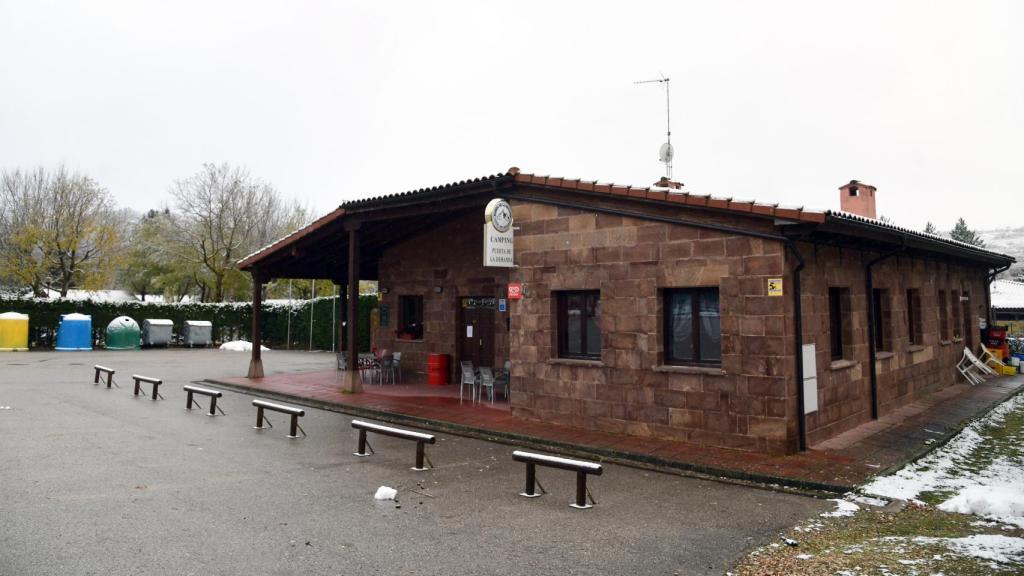 Camping Puerta de la Demanda, en Villasur de Herreros (Burgos)