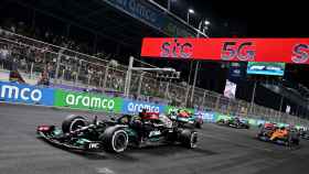 Hamilton por delante de Verstappen en Arabia Saudí