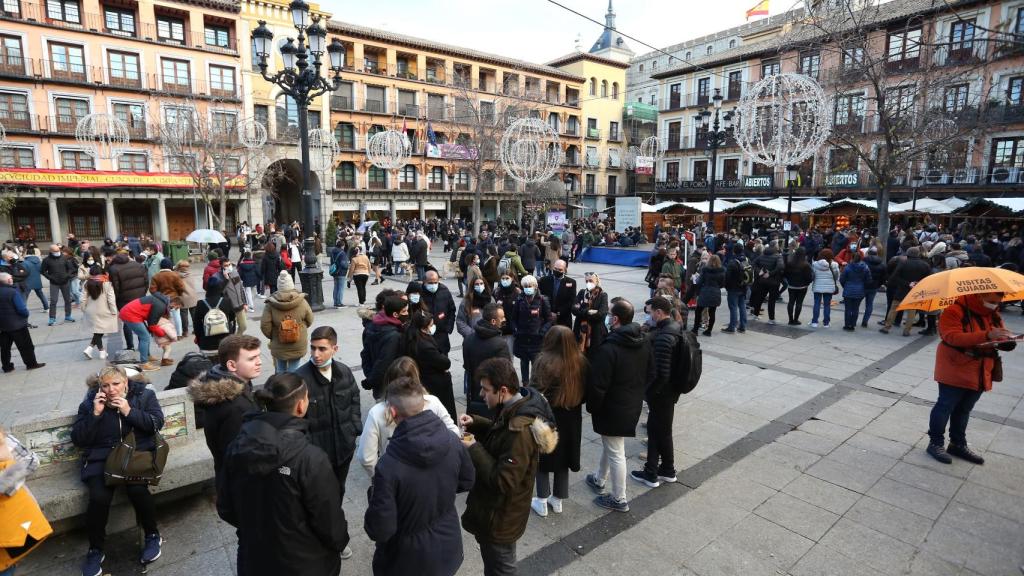 El corazón histórico de Toledo es un río de turistas y visitantes