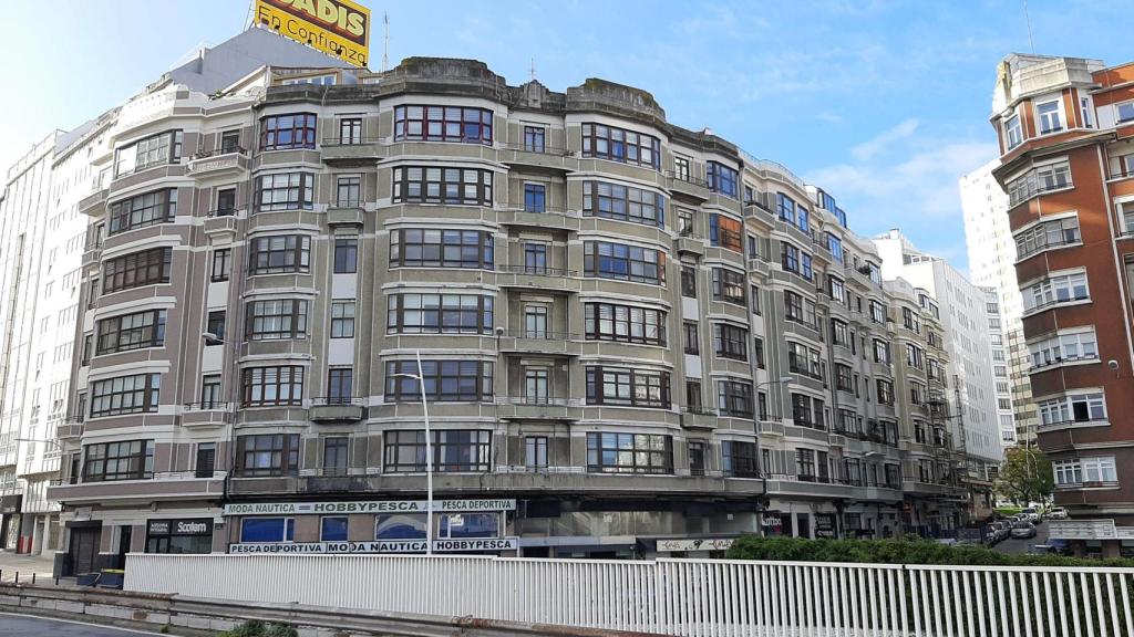 Edificio de viviendas de Rafael González Villaren la calle Ramón de la Sagra