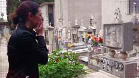 'Sálvame' ha mostrado imágenes de Raquel Sánchez Silva en el funeral y sepultura de su marido.