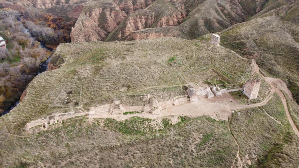 Vista aérea de la fortaleza de Alcalá la Vieja tras la última intervención.